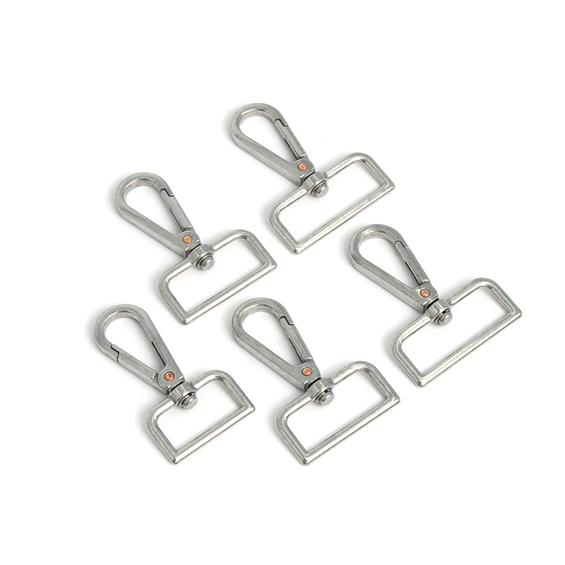 How to extend the service life of zinc alloy die-casting hardware bag accessories by anti-oxidation treatment technology (electroplating, spraying)?